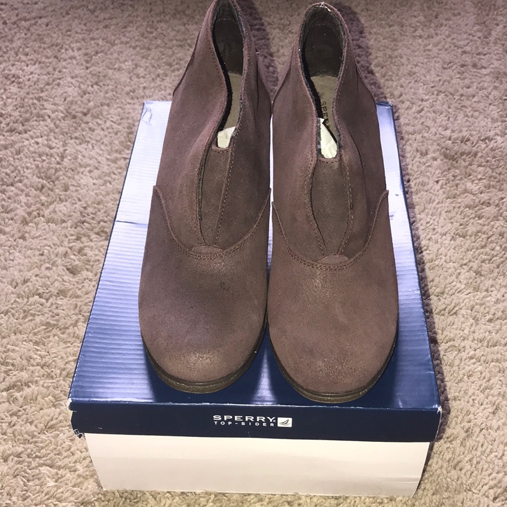 Never worn sperry wedges